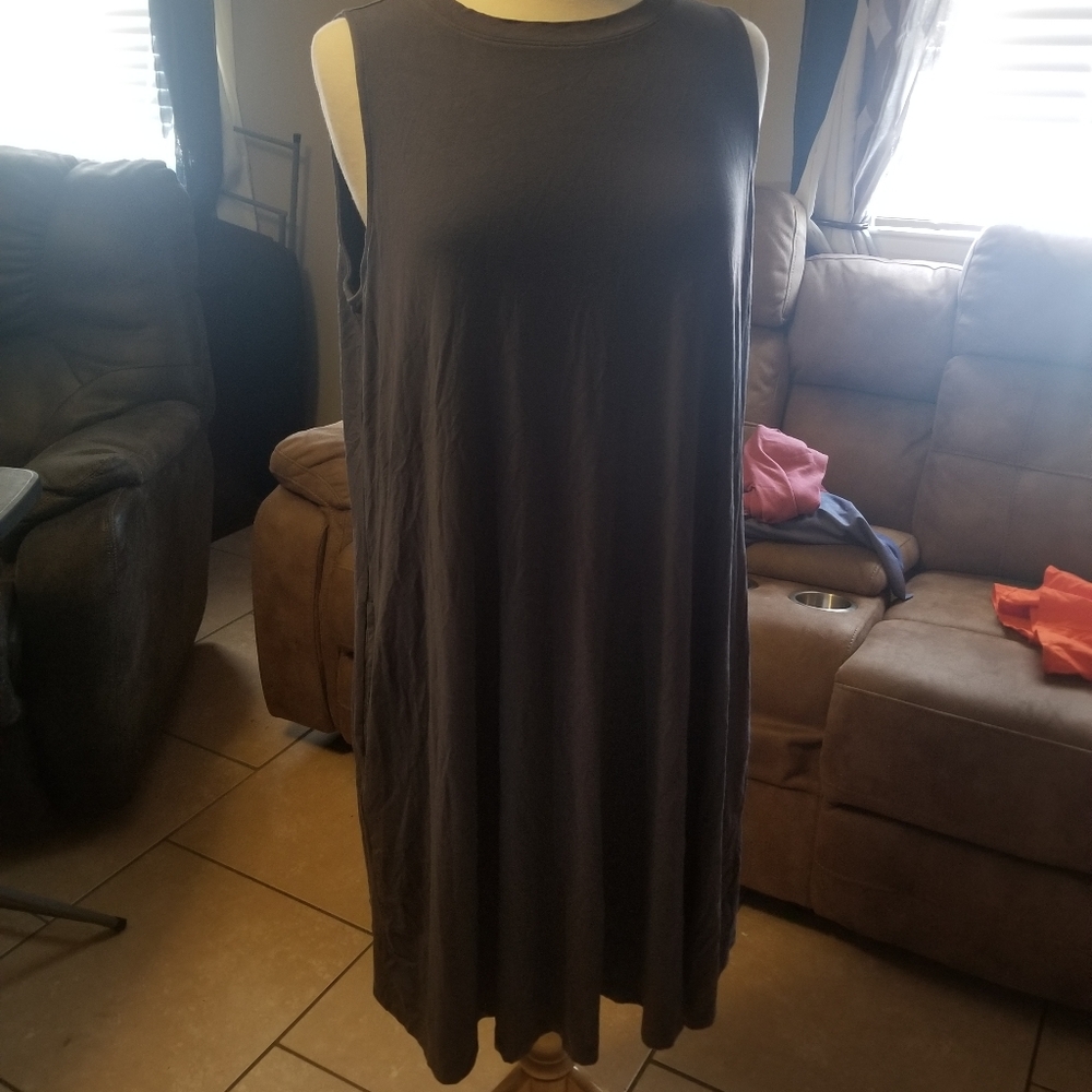 Gray sleveless dress XL. 16-18.